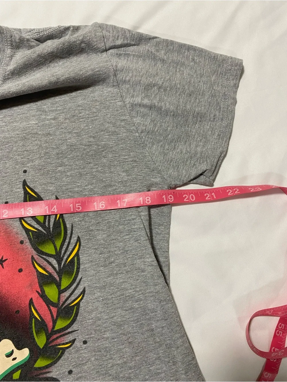 Louise Belcher Graphic Short Sleeve Tee - Gray with Pink and Green Print